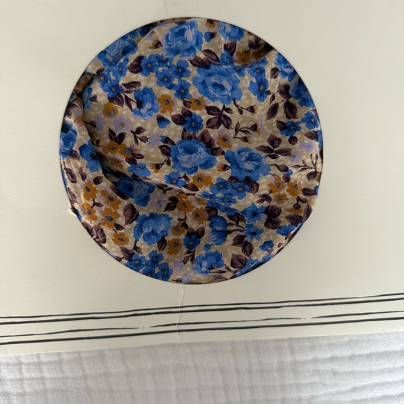 NWT Sezane Le Foulard Pour La Vie Silk Scarf - Picture 3 of 3